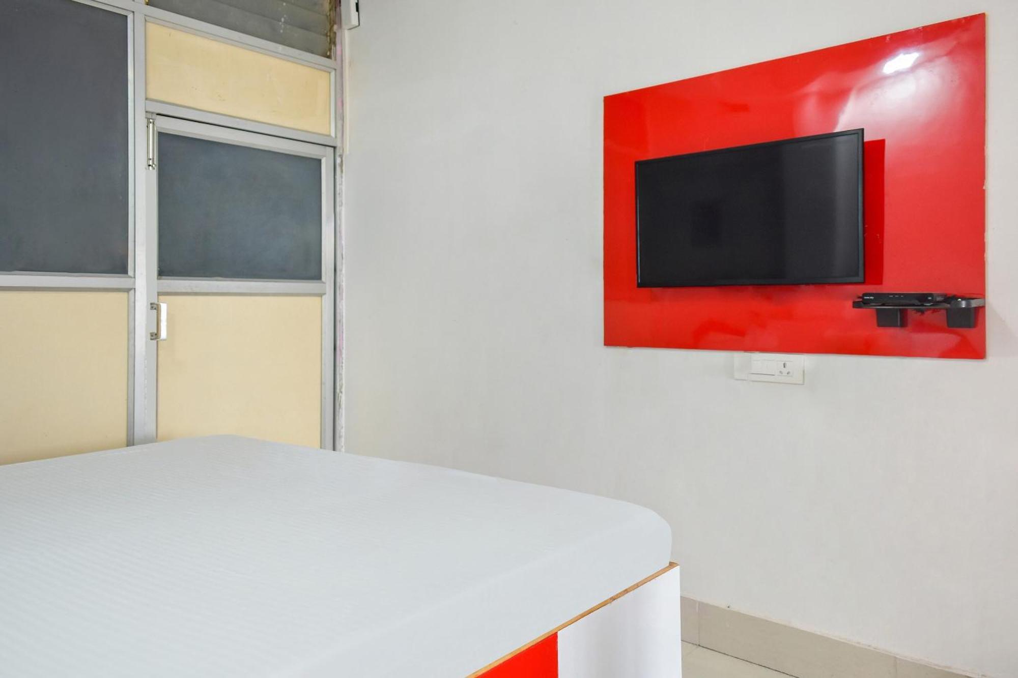 Super Hotel O Pradhan Nagar Силигури Екстериор снимка