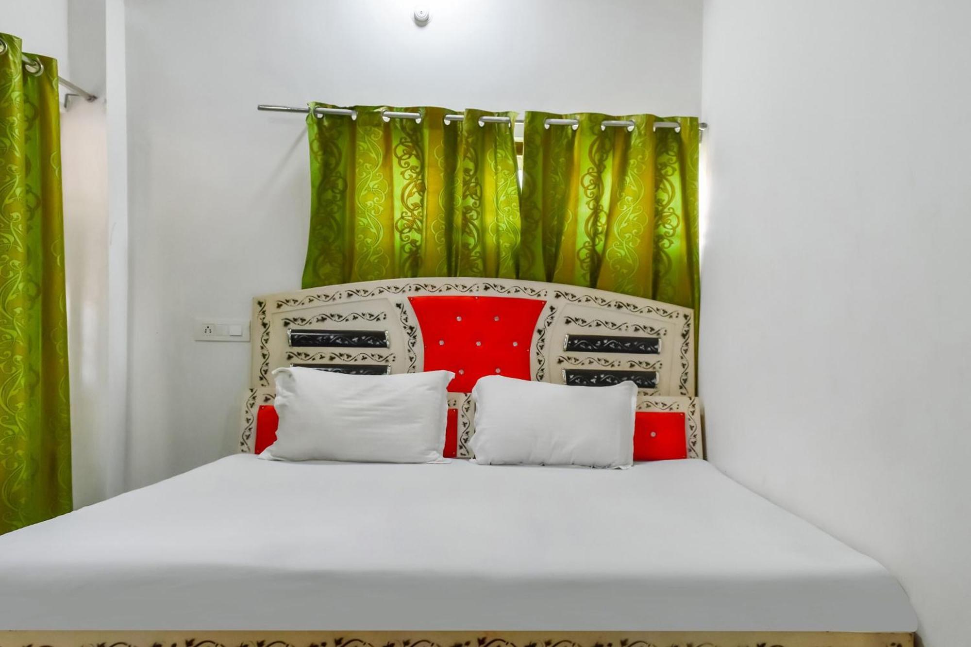 Super Hotel O Pradhan Nagar Силигури Екстериор снимка